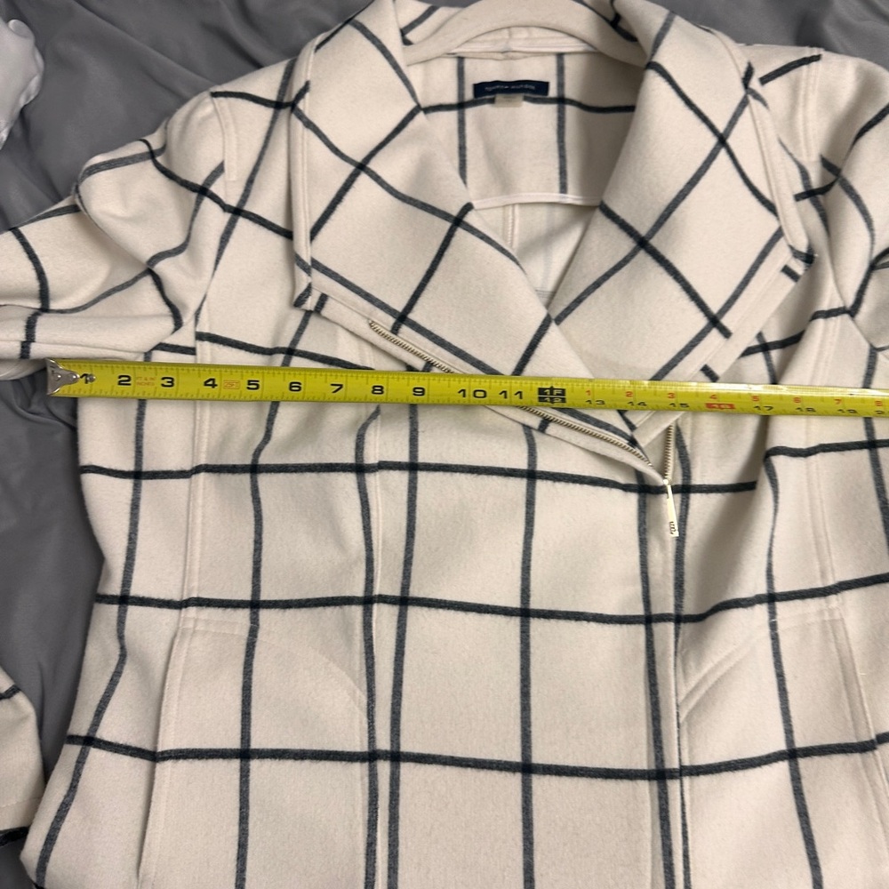 Tommy Hilfiger Cream and Black Plaid Blazer - Picture 4 of 7
